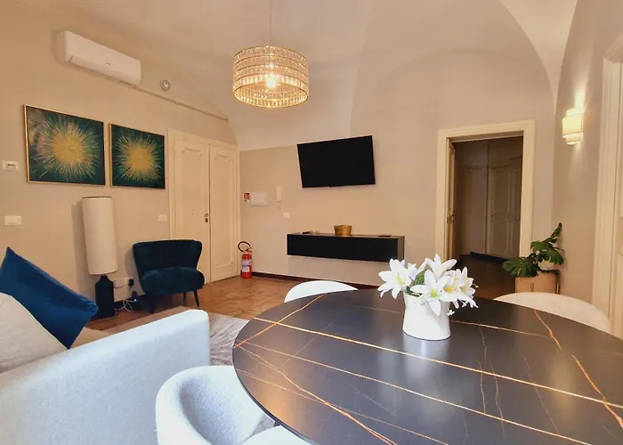 Cozy Colosseum 2br-2ba Family דירה